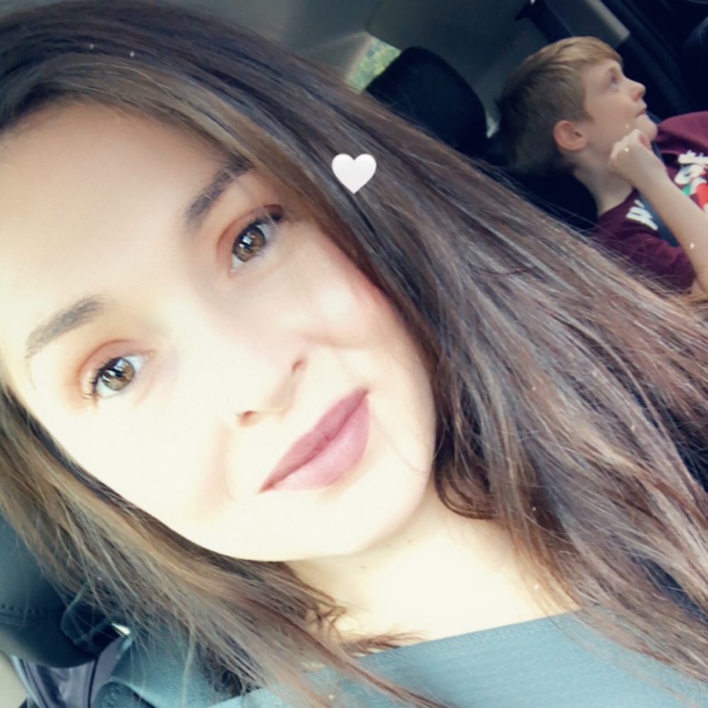 Meet your Posher, Brooke